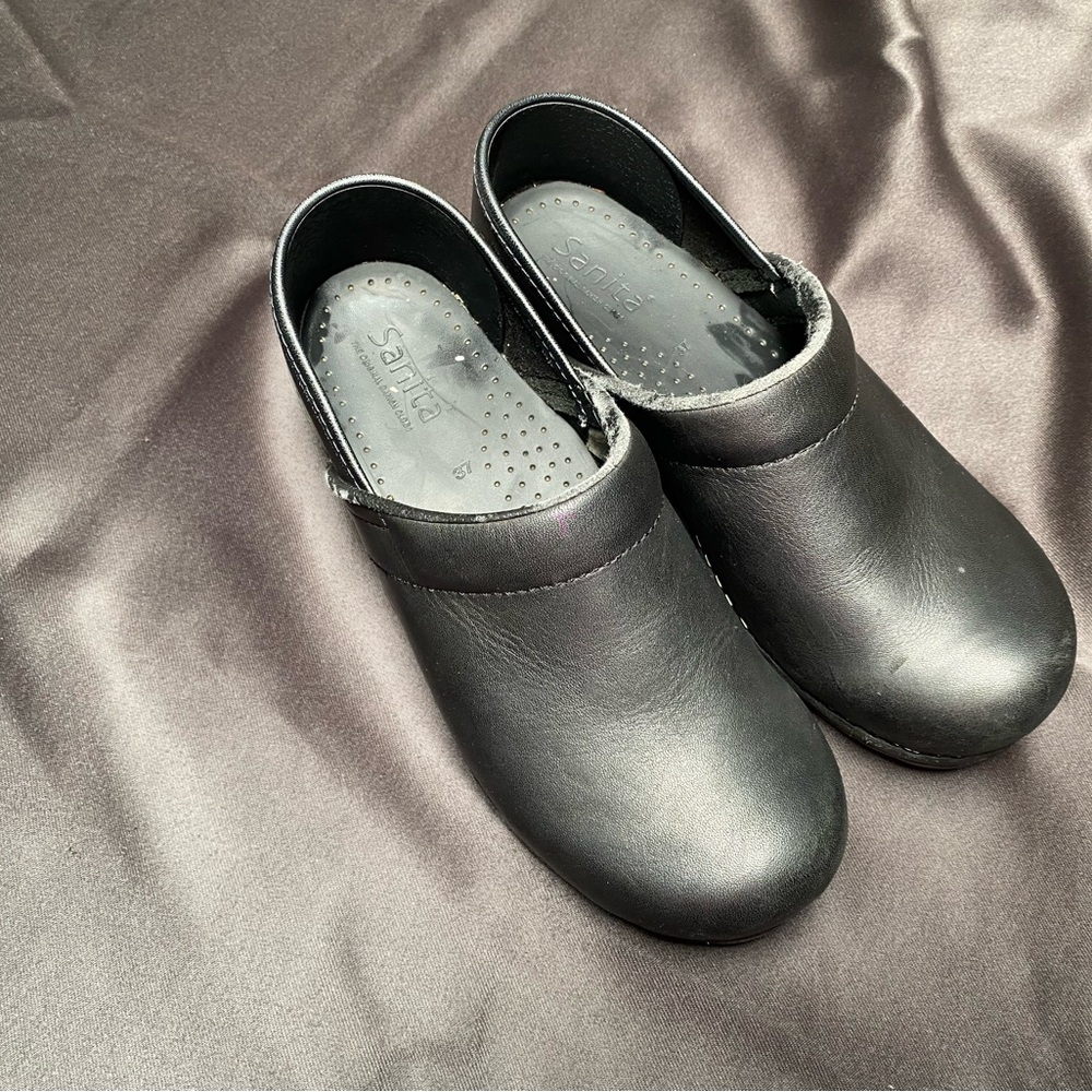 Sanita Women's Black Clogs size 37